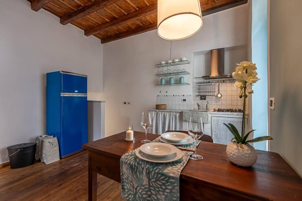 Apartamento La Tana Di Lisa Turín Exterior foto
