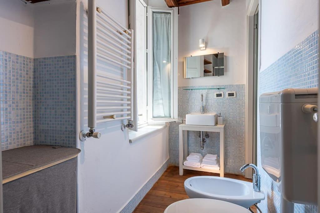 Apartamento La Tana Di Lisa Turín Exterior foto