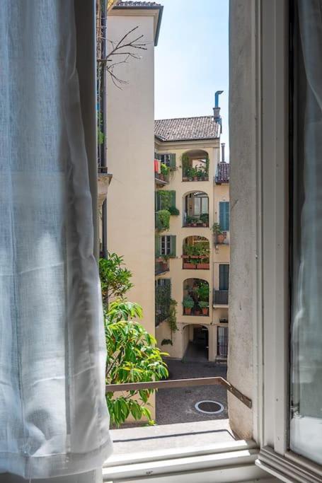 Apartamento La Tana Di Lisa Turín Exterior foto